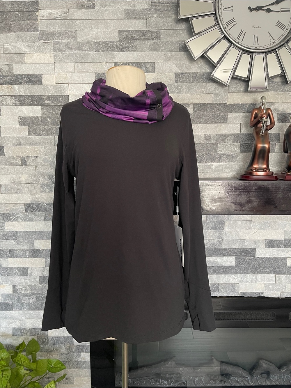 Mondetta Grand Prix Women’s Top L Black/Purple Colorblock Cowl Neck Stretch